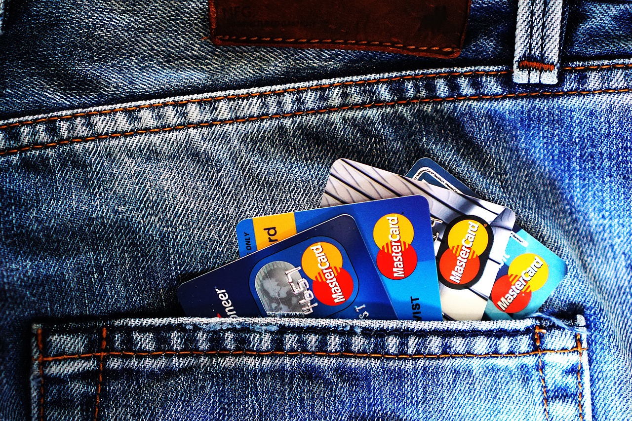 Credit Score Ranges: How to Choose the Right Credit Card